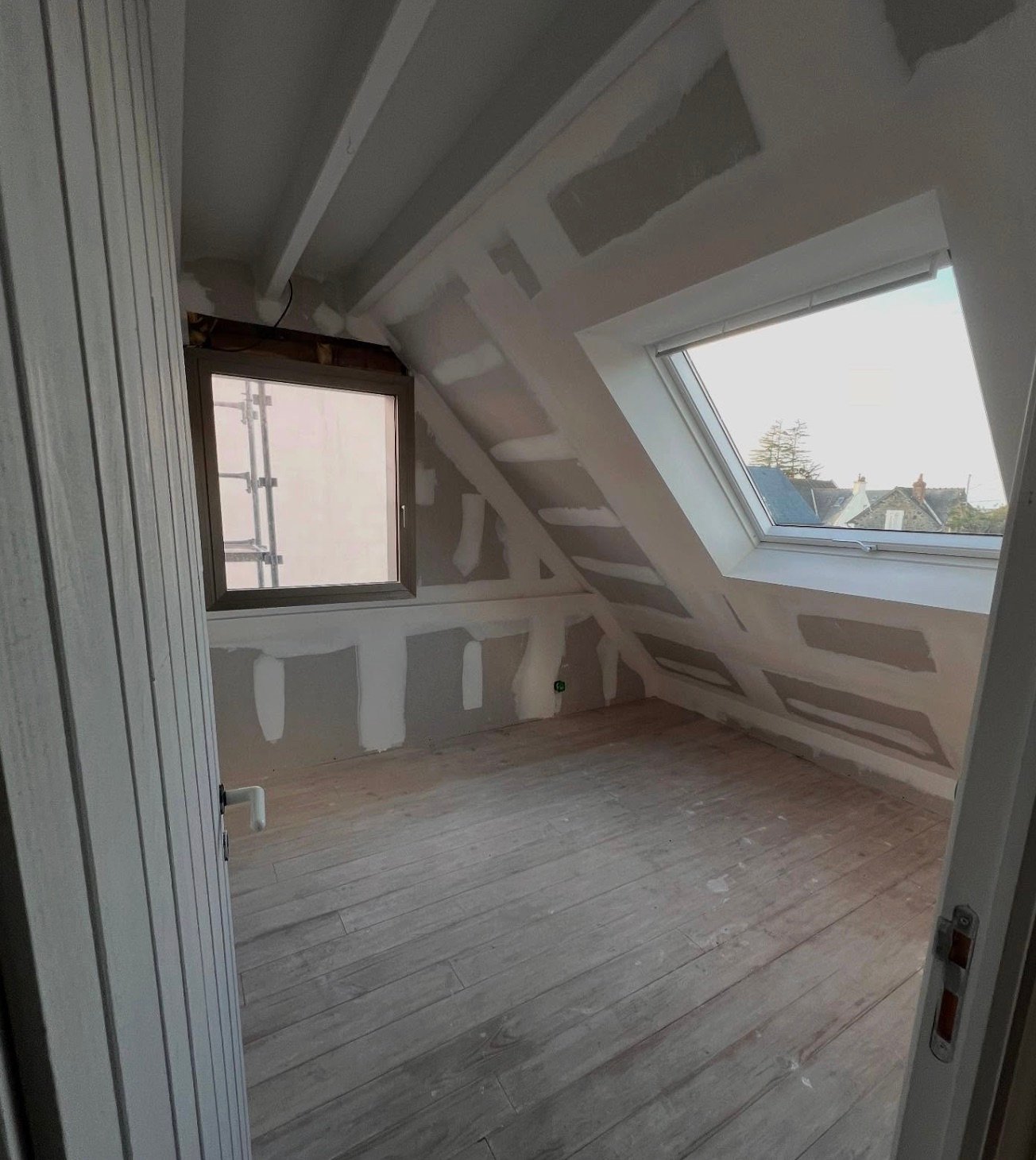 Plafond placo jointoyé finition impeccable – Le Jointeur Rennais